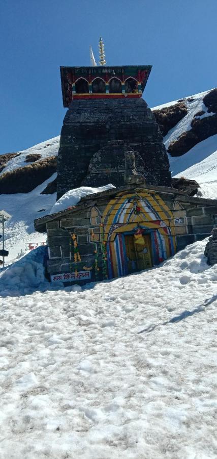 Chandarshila Hike Homestay Ukhimath エクステリア 写真