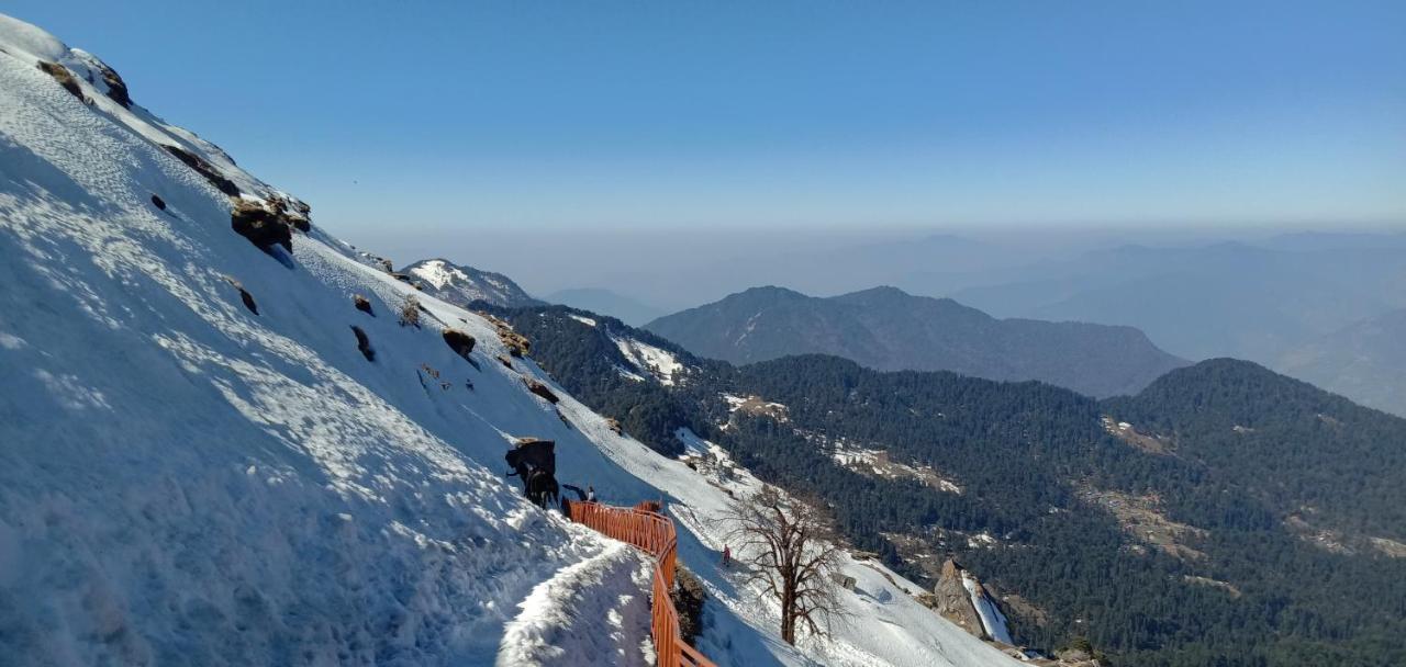 Chandarshila Hike Homestay Ukhimath エクステリア 写真