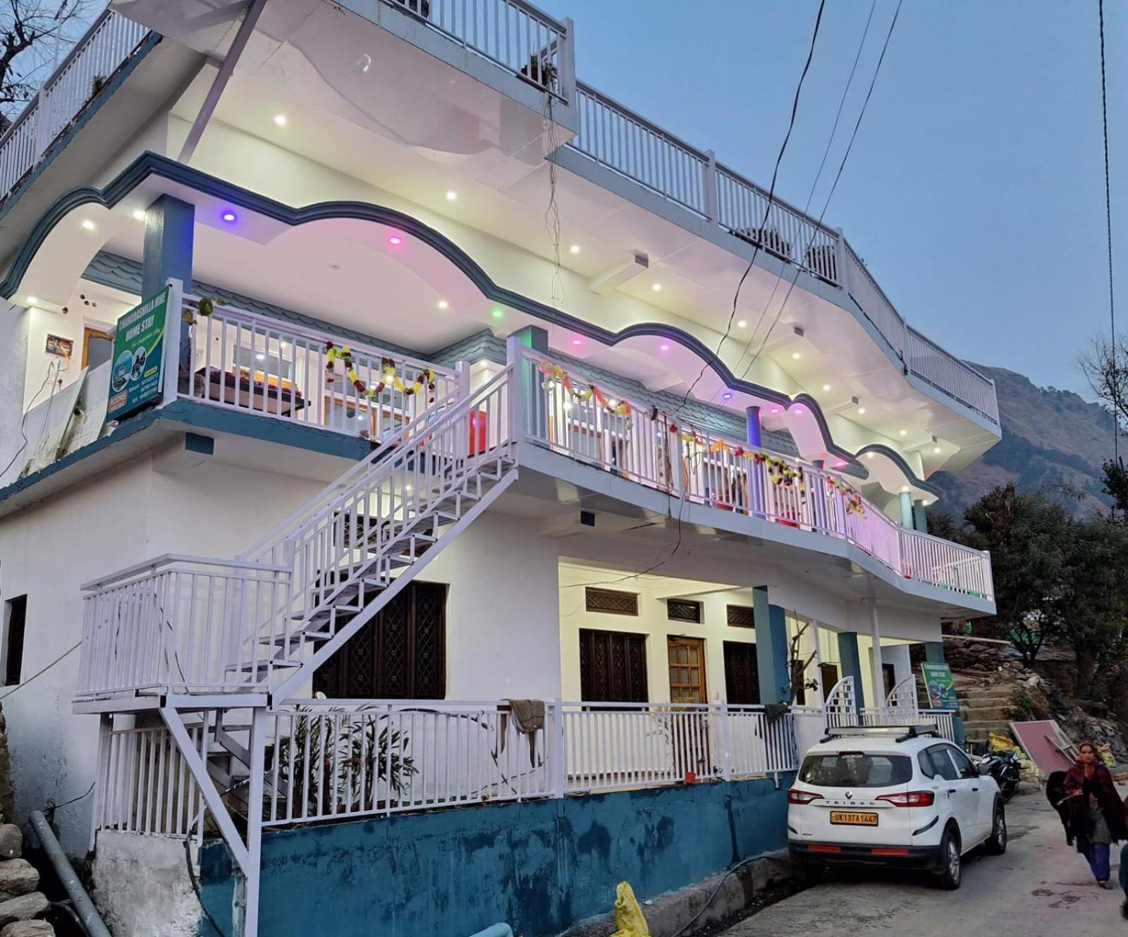 Chandarshila Hike Homestay Ukhimath エクステリア 写真