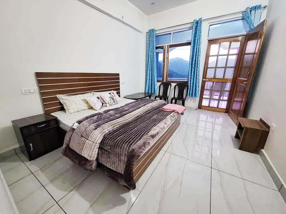 Chandarshila Hike Homestay Ukhimath エクステリア 写真